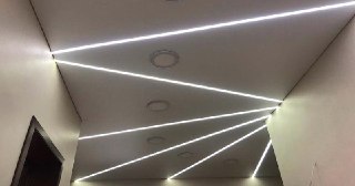Световые линии на потолке Прохладный, цена от 2608 руб.